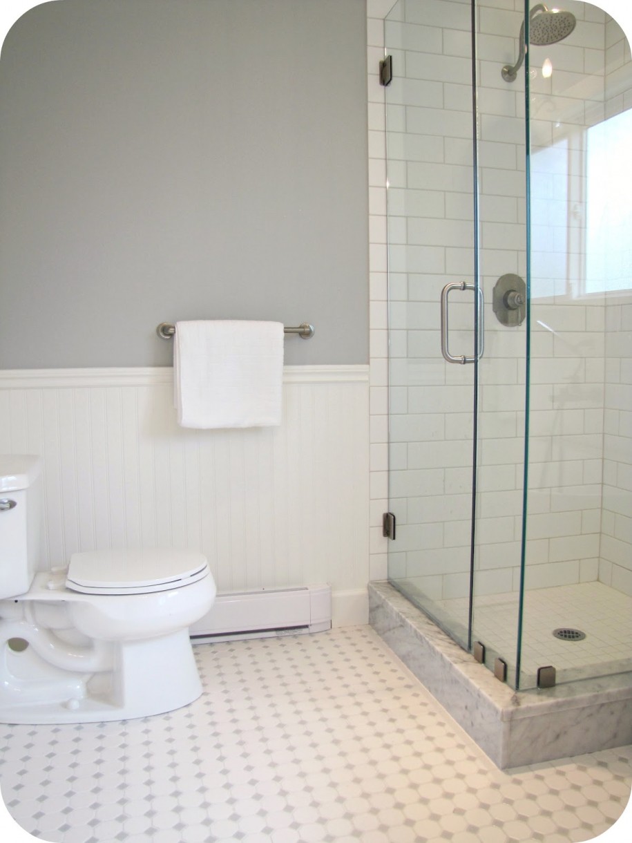 Bathroom-Lovely-White-Bathroom-Decoration-With-Corner-Glass-