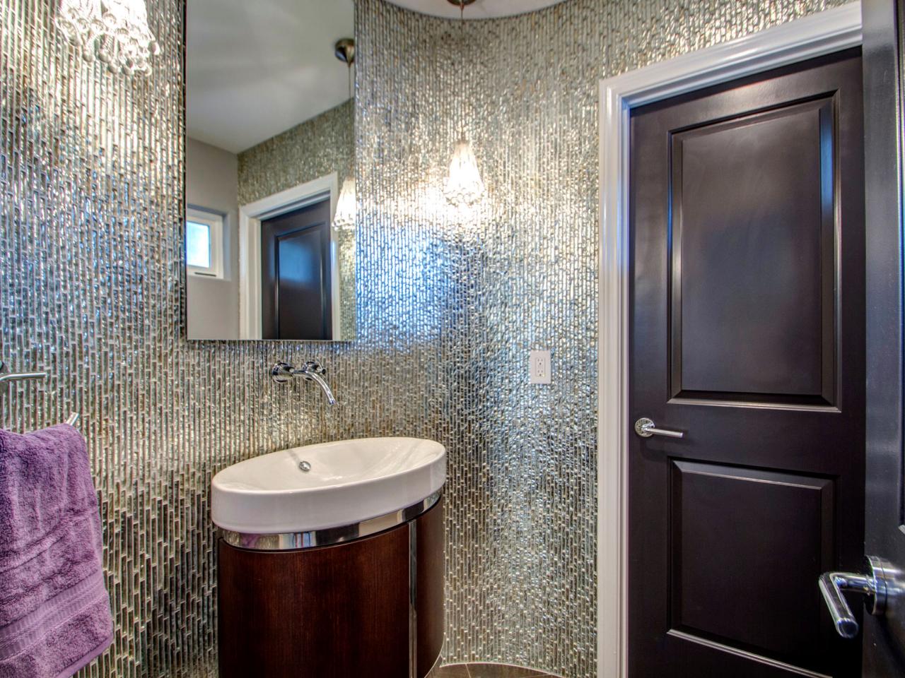 DP_Jackson-Design-And-Remodeling-gray-contemporary-bathroom-tile_v.jpg.rend.hgtvcom.1280.960