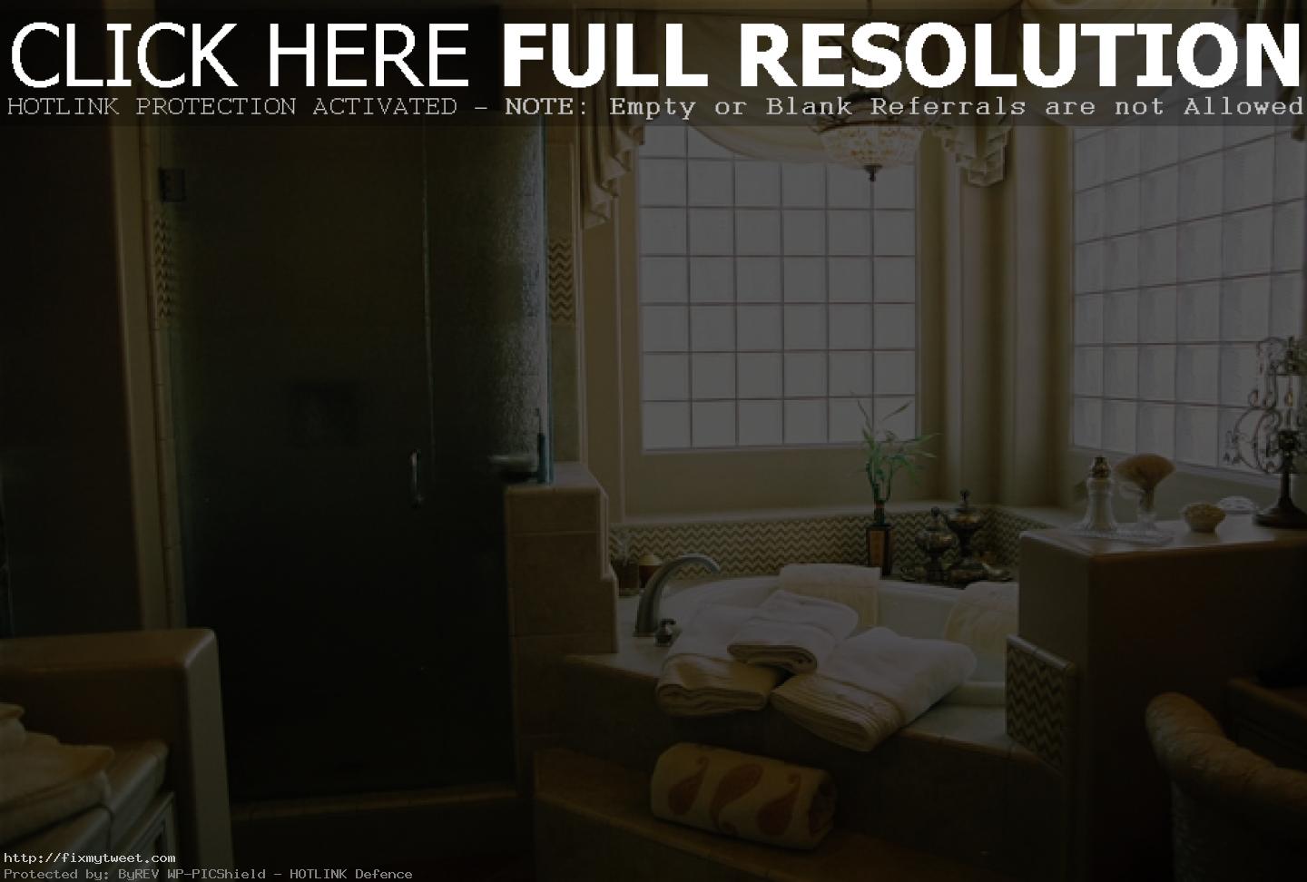 Luxury-Corner-Bathtub-Ideas-with-Blur-Glass-Tiled