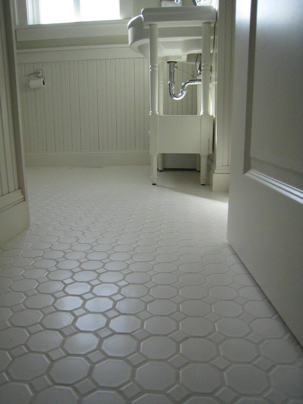 West Seattle Bathroom Floor Tile Installation