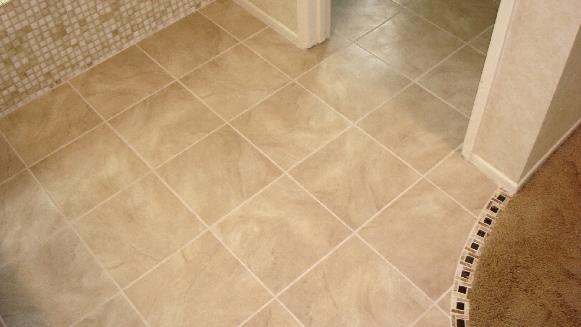 bathroom-floor-tiles-amazing-polished-marble-tile-for-bathroom-floor-bathroom-floor-tiles