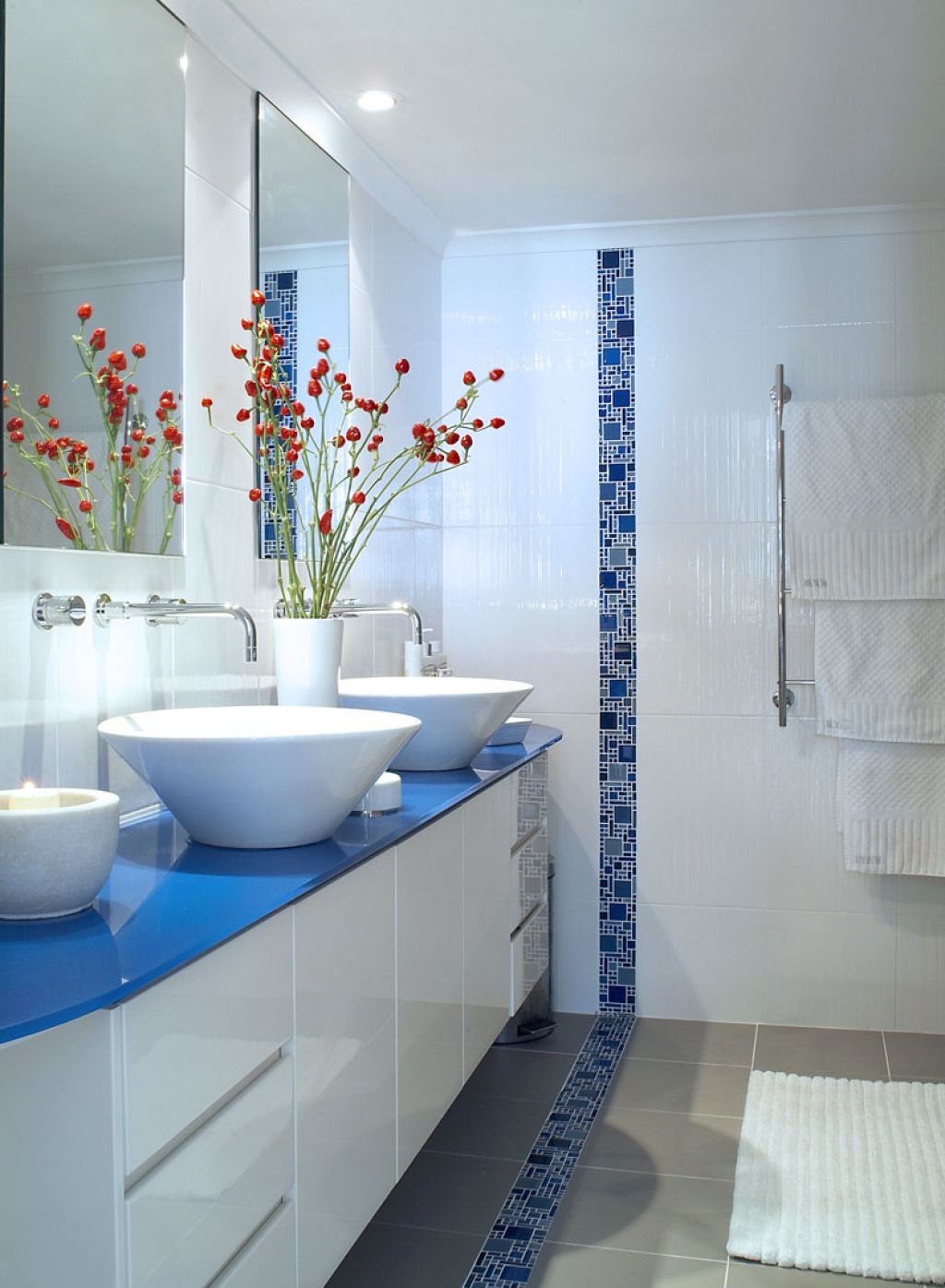 bathroom-with-blue-tiled-idea-and-chic-high-end-furniture-choice-for-gorgeous-look