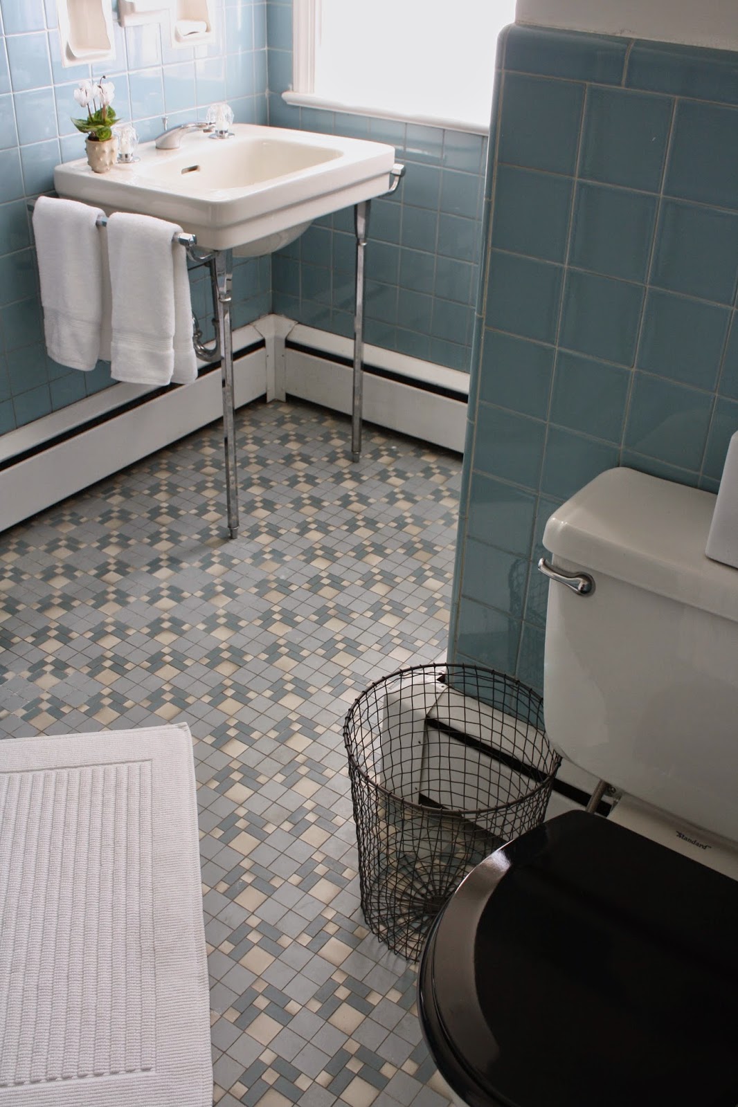 blue bathroom_view of floor tile