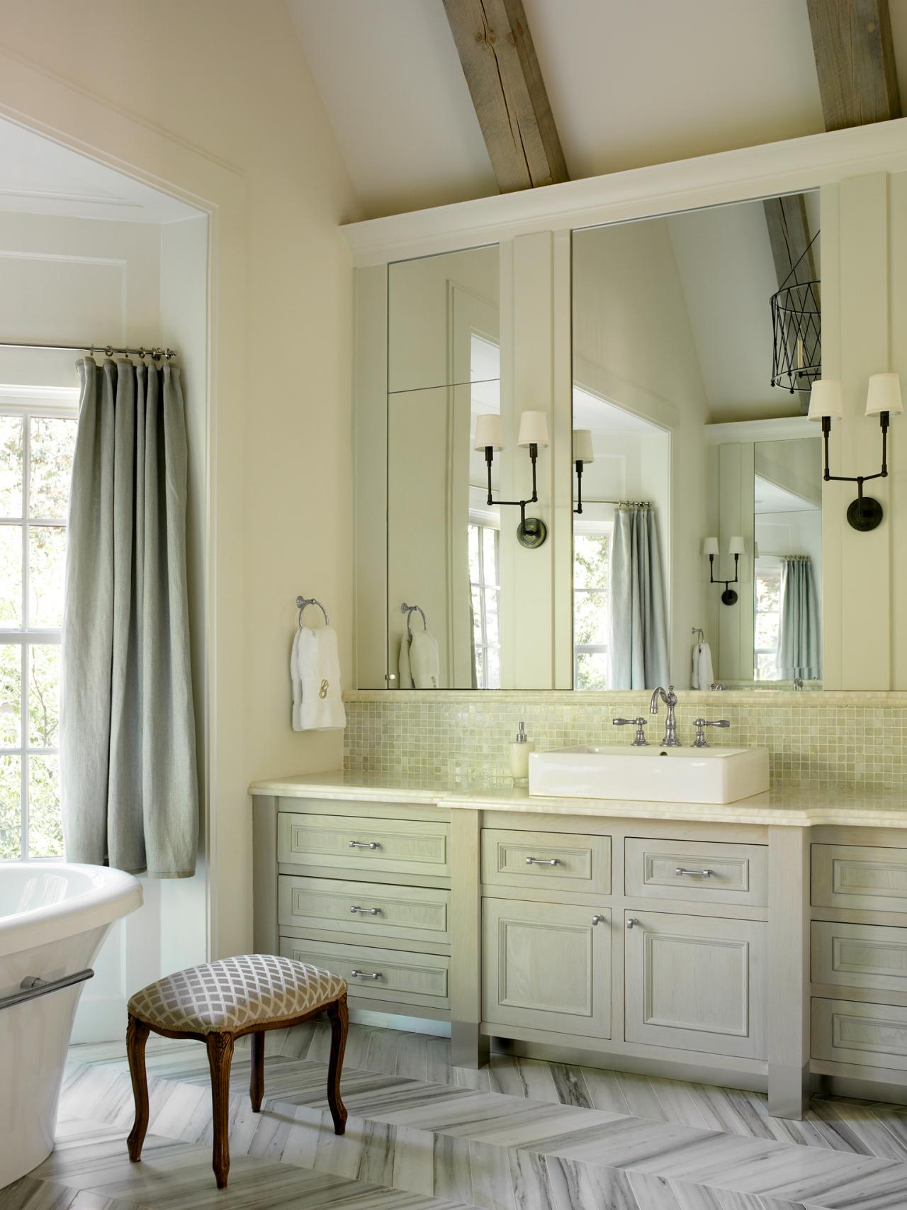 original_Liz-Williams-neutral-bathroom-chevron-marble-floor.jpg.rend.hgtvcom.1280.1707