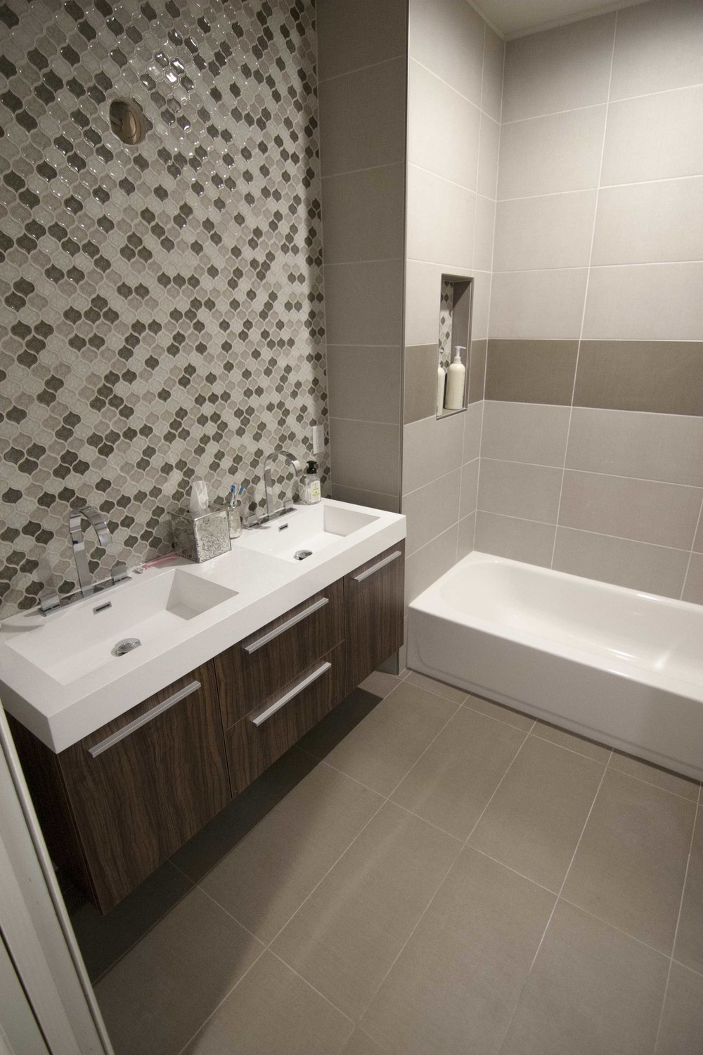 residential-tile-bathroom