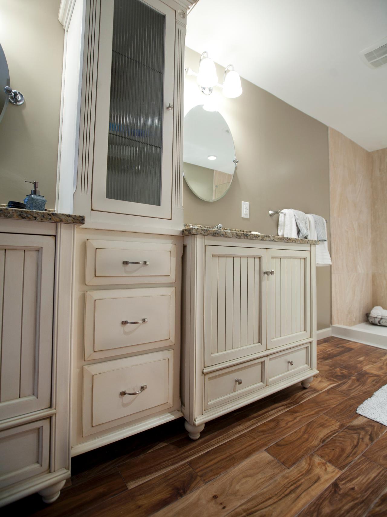 HRMYM106_bathroom-storage_s3x4.jpg.rend.hgtvcom.1280.1707