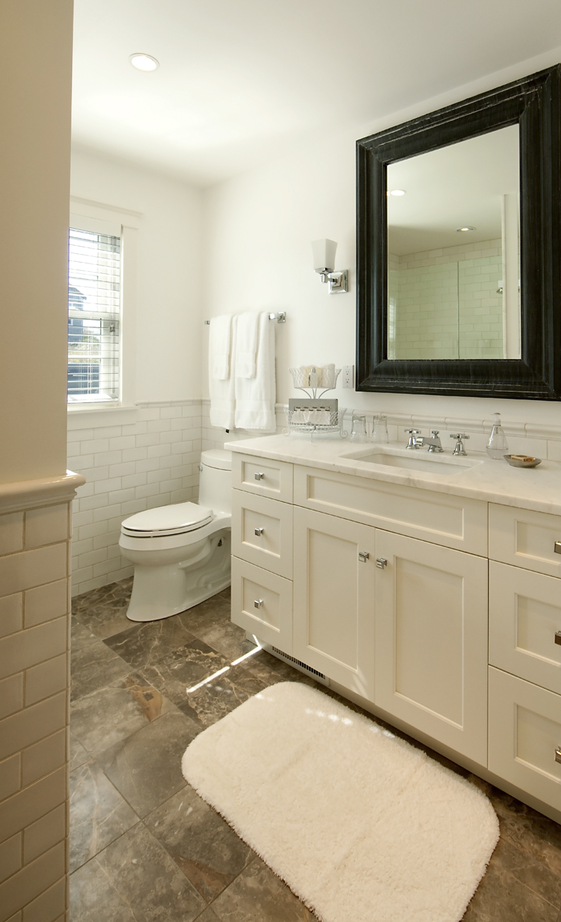 cottage-bathroom-decor